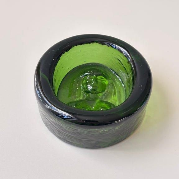 Erik Höglund 女性モチーフ灰皿｜Boda製 北欧グリーンガラスの