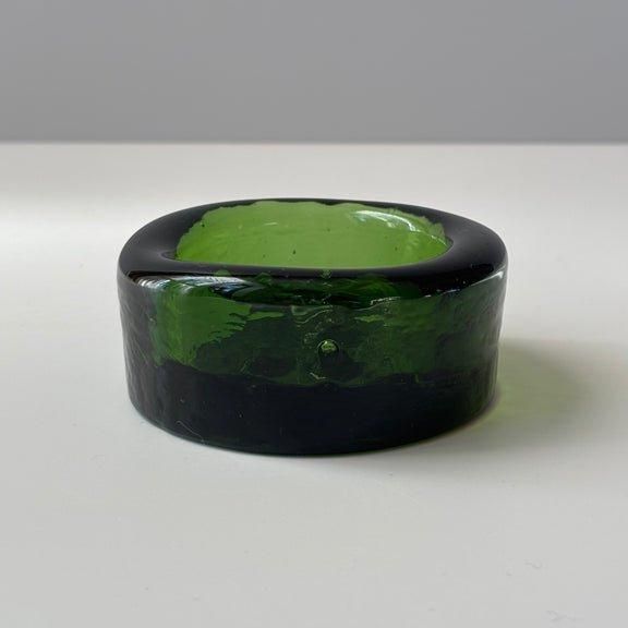 Erik Höglund 女性モチーフ灰皿｜Boda製 北欧グリーンガラスの