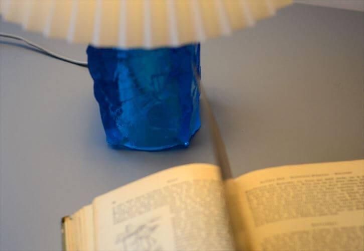 デンマーク製AVIALIGHT社マリンブルーガラスデスクランプ