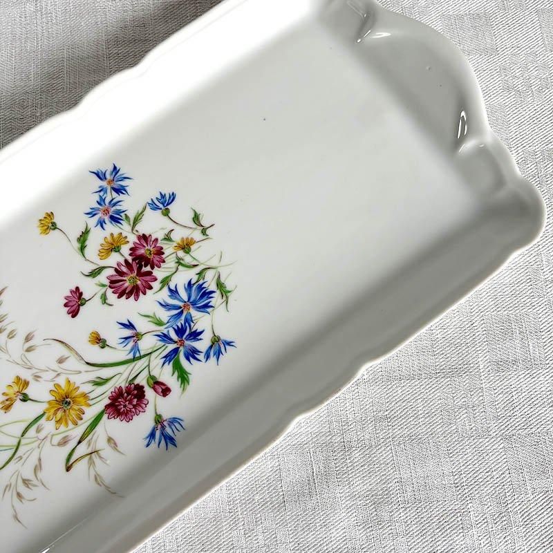 リモージュ花柄白磁レクタングルプレート 華やかな野草舞う