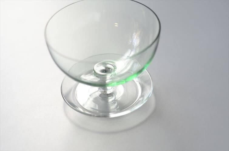 4707 egg ヌータヤルヴィ　エッグ　ガラス　　工芸品 Nuutajarvi / Iittala｜Birds by Toikka｜egg｜white