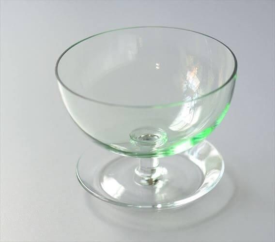 アンティークガラスのコンポート皿一覧｜上品な透明感と美しい器特集