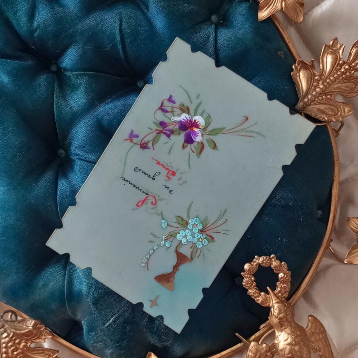 古いだ円の木箱 小物入れ フランスブロカント - ANTIQUE LEAVES 古いだ円の木箱 小物入れ フランスブロカント - ANTIQUE LEAVES