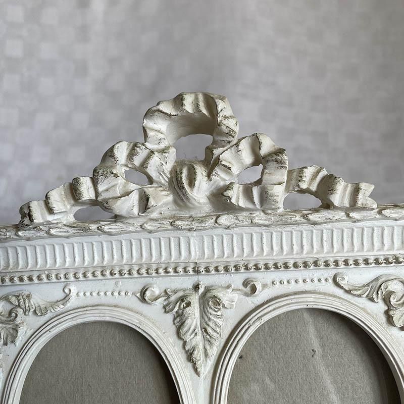 白丸枠のアカンサス柄フォトフレーム