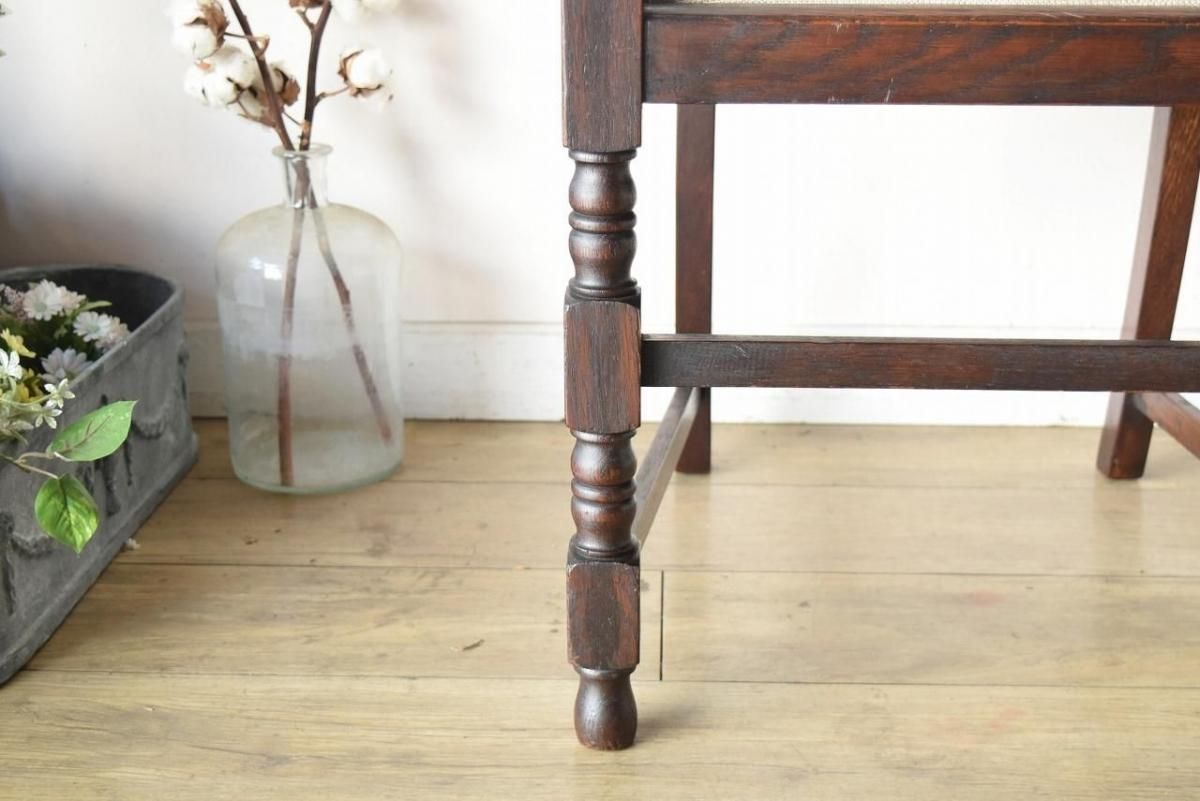 レトロ アームチェア CAGUUU ウッドアームスクエアソファチェア クラシックデザイン