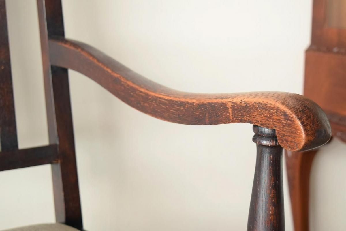 アンティーク風オークアームチェア｜味わい深い風合い×重厚感