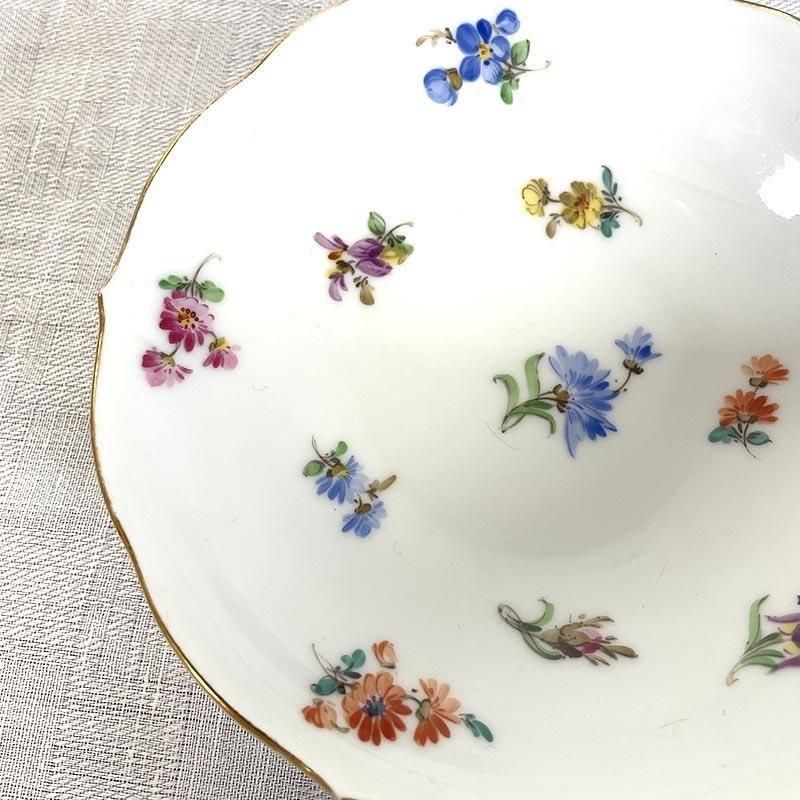 【マイセン】葡萄の蔓と葉金彩１０種の小花ホワイト＆コバルトキャビネットプレート マイセン】葡萄の蔓と葉金彩10種の小花ホワイト＆コバルト