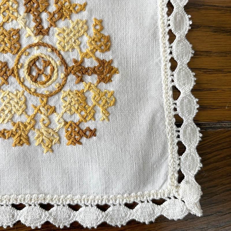 テーブルマット テーブルセンター 手刺繍 クロスステッチ テーブルマット テーブルセンター 手刺繍 クロスステッチ