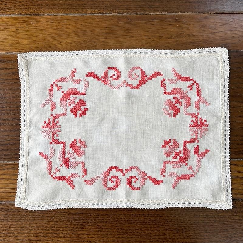 テーブルセンター テーブルマット クロスステッチ刺繍 縁レース