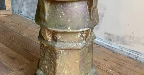 英国製アンティークチムニーポット｜王冠デザイン×ガーデンオブジェ