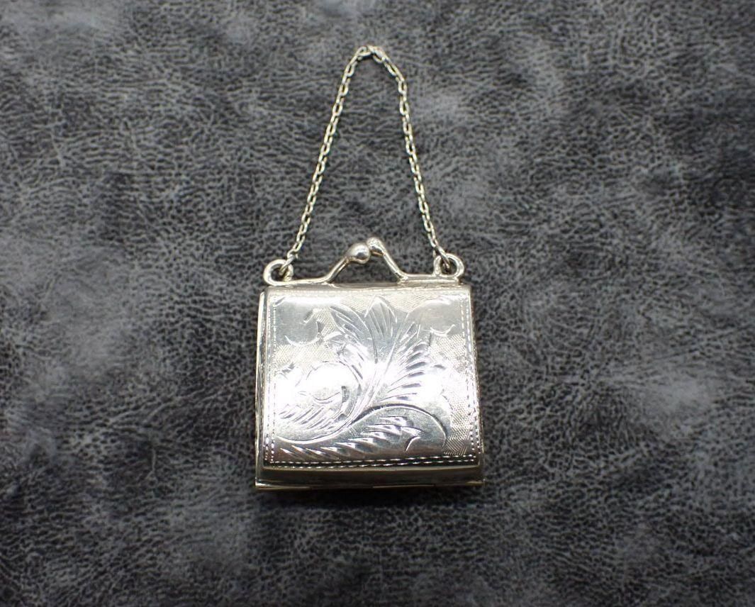 Silver925☆空洞 聖霊の鳥 top【2.1cm】