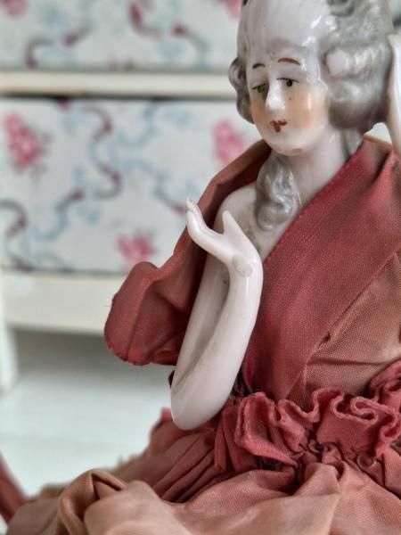 アンティークハーフドール - ANTIQUE LEAVES アンティークハーフドール - ANTIQUE LEAVES