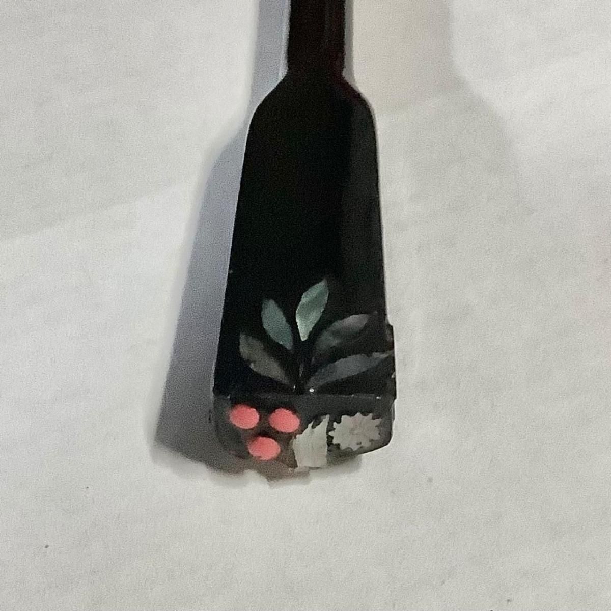 骨董　大昔の　貝あわせ　朝廷に小鳥の囀りが… 雛祭りに描かせない手描き彩色の貝合わせの見本