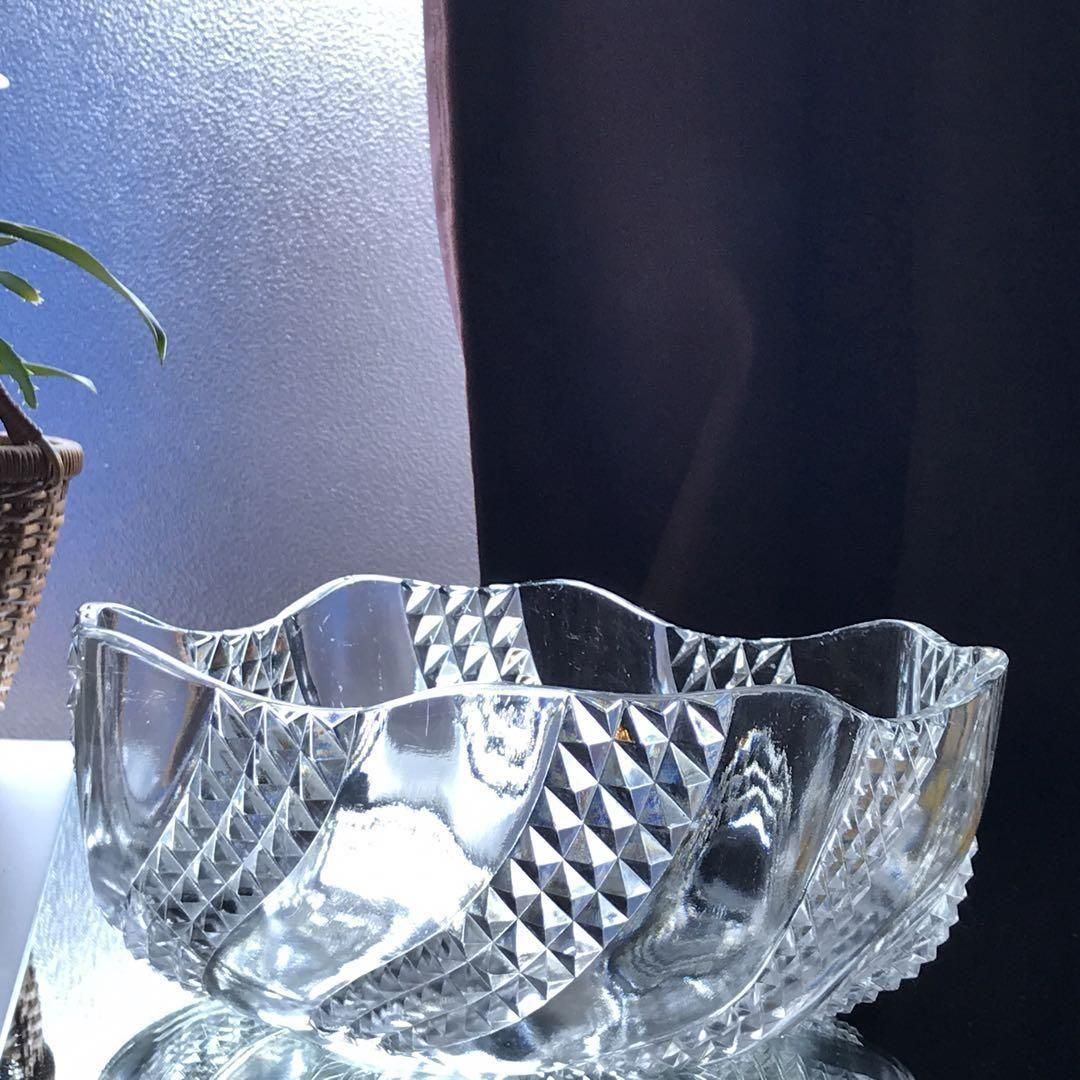 アンティークバカラ製繊細なサラダボウル1880年代希少なセルパンタン