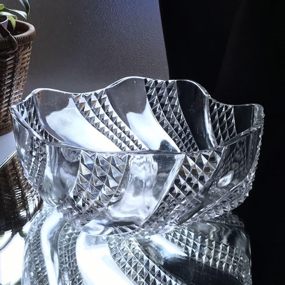 アンティークバカラ製繊細なサラダボウル1880年代希少なセルパンタン