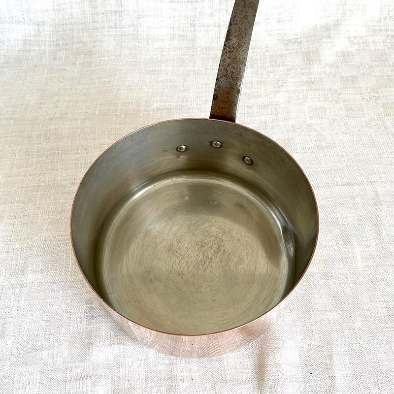 銅鍋 銅片手鍋 直径18cm 厚さ1mm フランス製 12KWdr1 - ANTIQUE 銅鍋 銅片手鍋 直径18cm 厚さ1mm フランス製 12KWdr1 - ANTIQUE