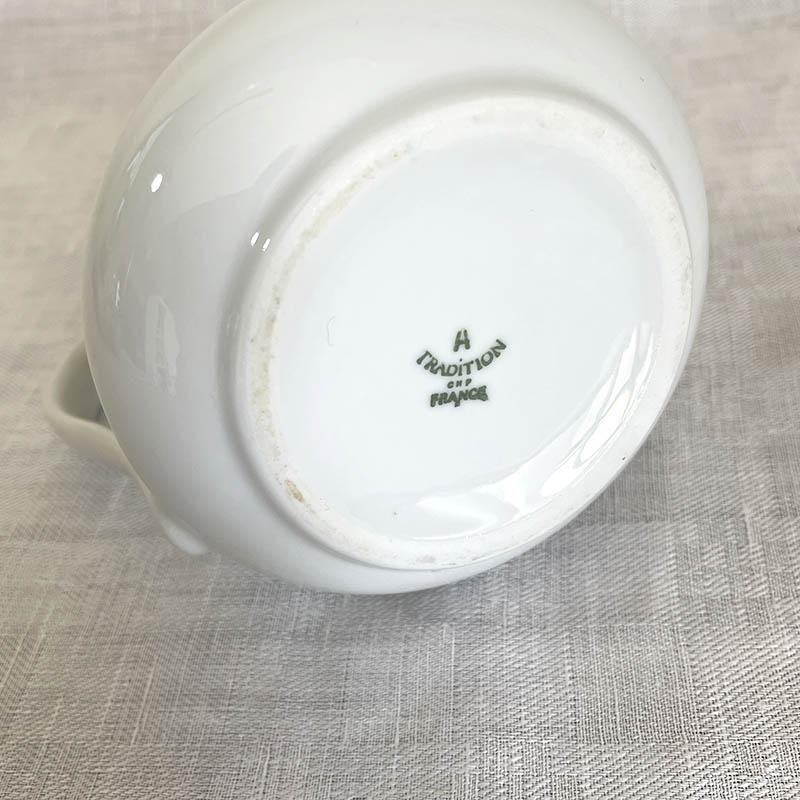 【美品】フランスヴィンテージ GIEN ホワイト陶器 装飾ピッチャー[3301] 美品】フランスヴィンテージ GIEN ホワイト陶器 装飾ピッチャー