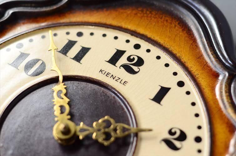 ドイツ製 KIENZLE クラシックな陶器の壁時計 キンツレー 壁掛け ドイツ製 KIENZLE クラシックな陶器の壁時計 キンツレー 壁掛け