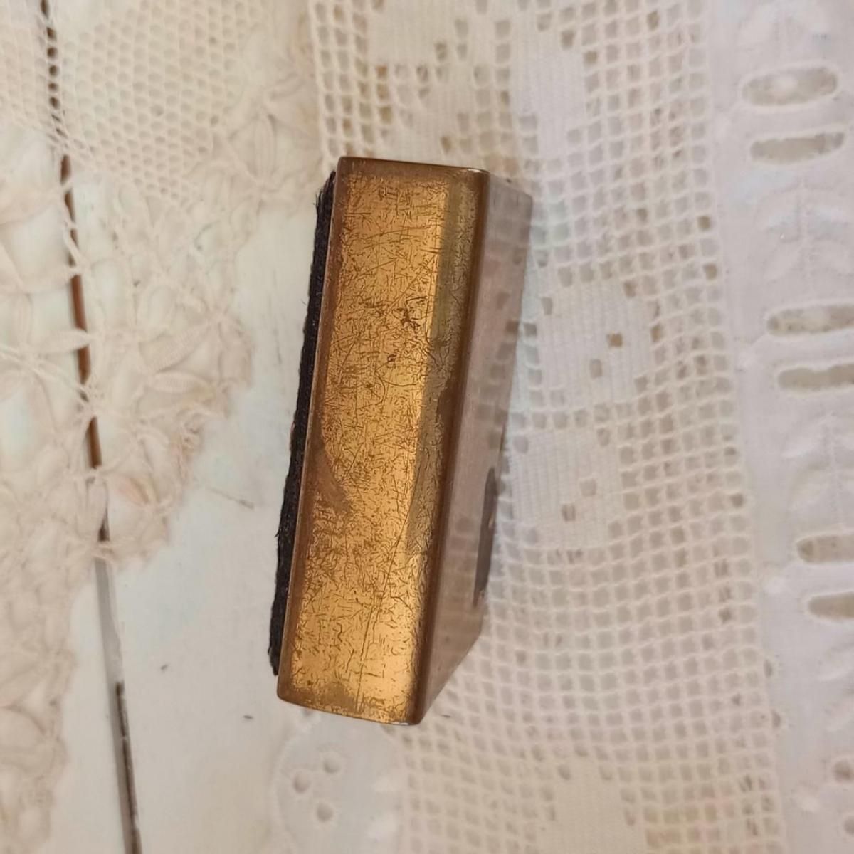 ブラック ラメ ハートとキュートなベア フランスパンのピアス