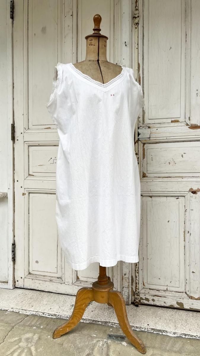 フランス製アンティークのおしゃれなワンピース
