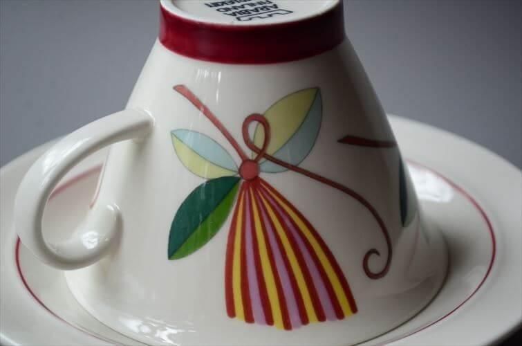 フィンランド製アンティークカップソーサー 華やかなハレキン