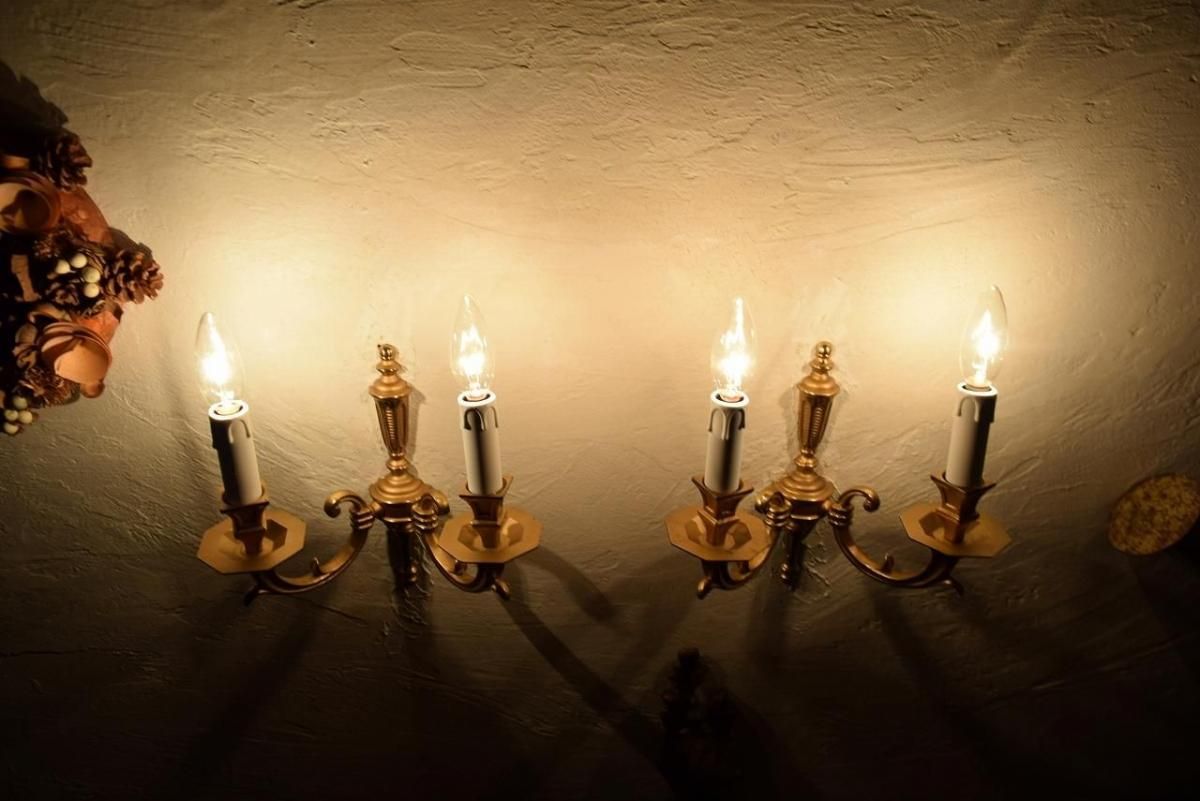 フランス製アンティークウォールランプ｜重厚感ある1930年代の真鍮製品