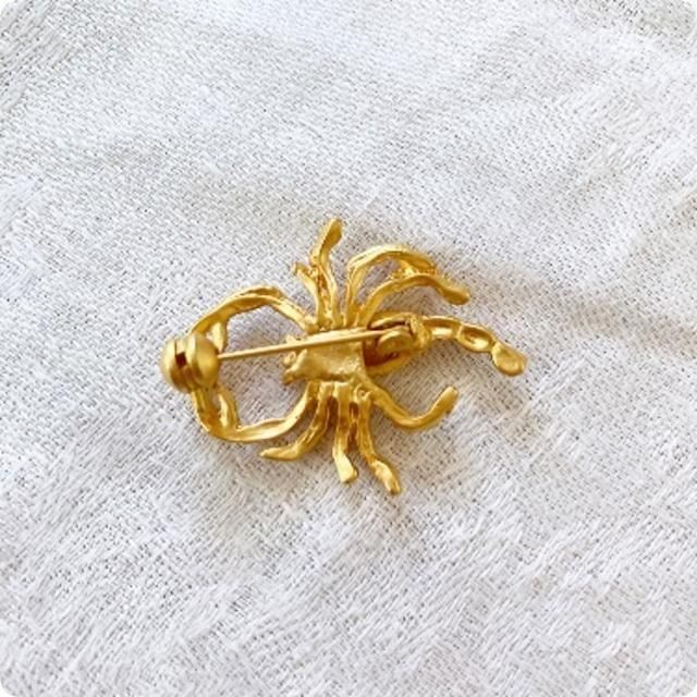フランス直輸入 蠍座モチーフのヴィンテージブローチ