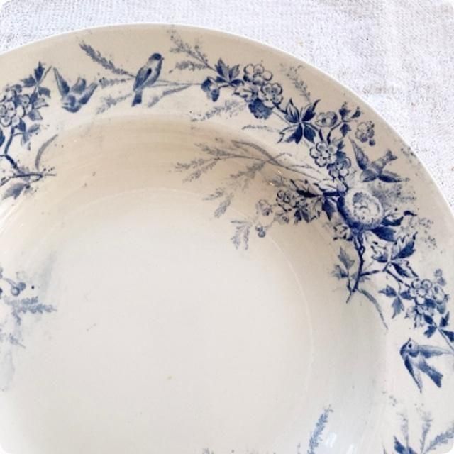 クレイユモントロー Linotte 親鳥の深皿 23センチ