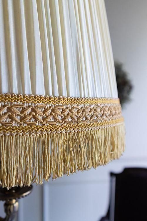 フランス製アンティーク、風格あるフロアランプ