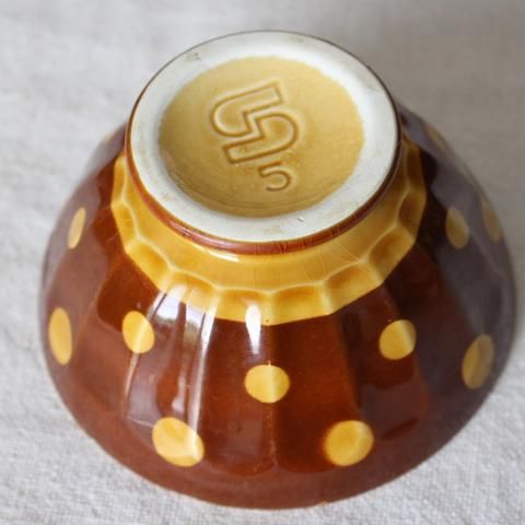 フランス製ビンテージ、素朴なドット柄カフェオレボウル