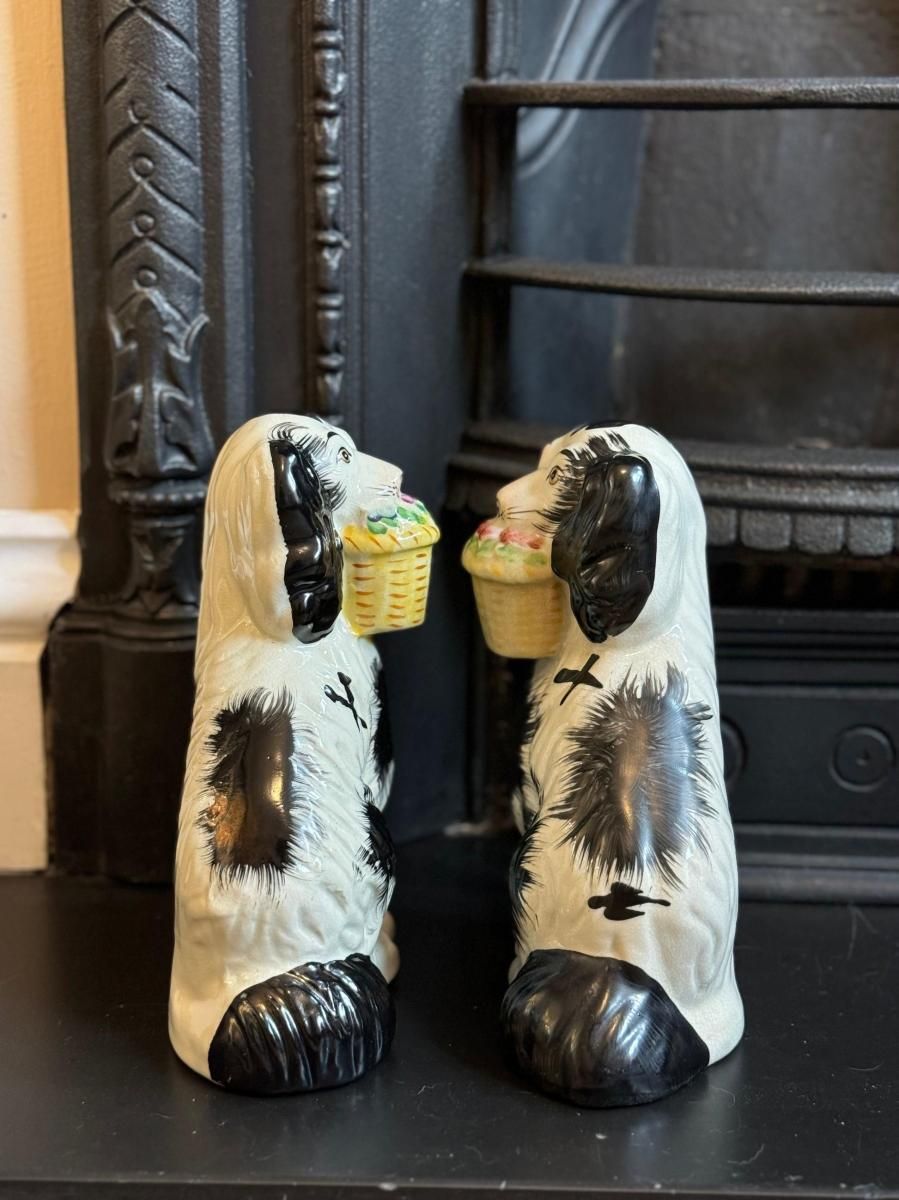 ヴィンテージ希少なフラワーバスケット スタッフォードシャー