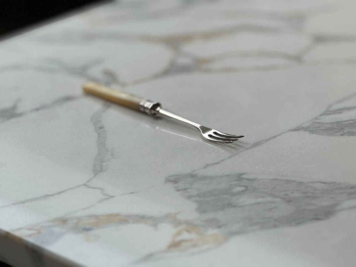 ヴィンテージ英国製シルバープレートのピクルスフォーク