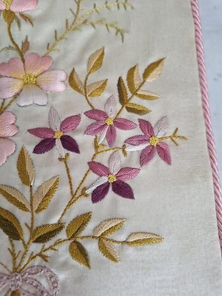 アンティーク刺繍ハンキーケース - ANTIQUE LEAVES