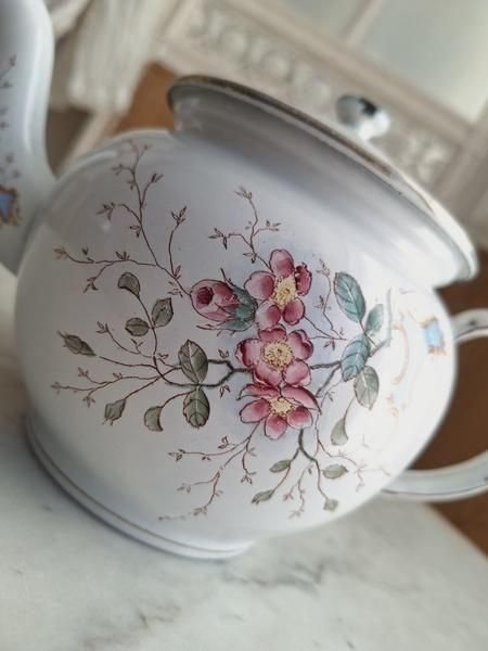 アンティーク手描き花柄ティーポット - ANTIQUE LEAVES
