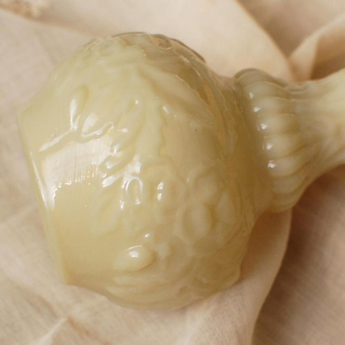 ヴィンテージ風フランス製オパリンガラス花瓶