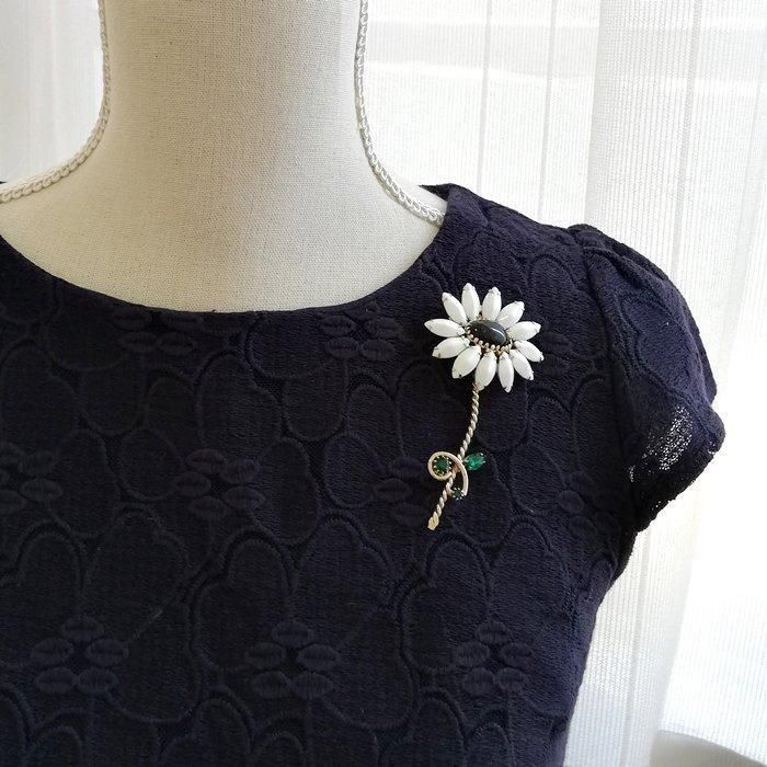 【美品】フランス 50’s クラシカル ブローチ ヴィンテージ 貴婦人 ストーン 美品】フランス 50's クラシカル ブローチ ヴィンテージ 貴婦人
