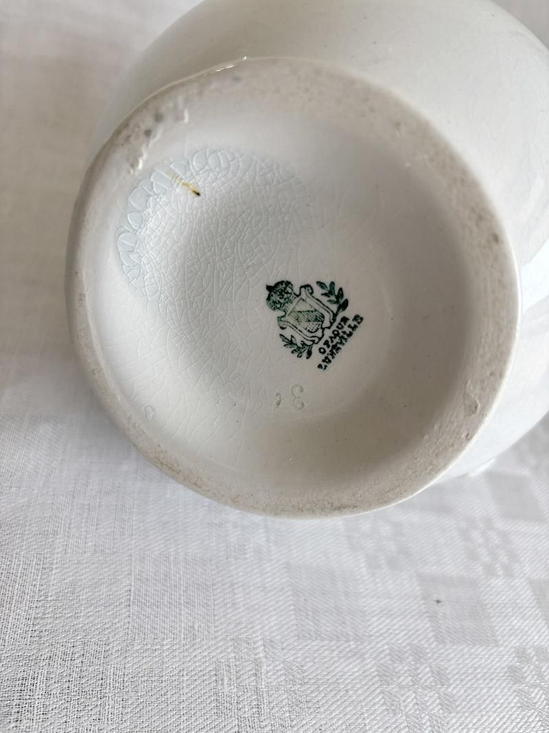 フランス製白いピシェ水瓶 リュネヴィルの魅力