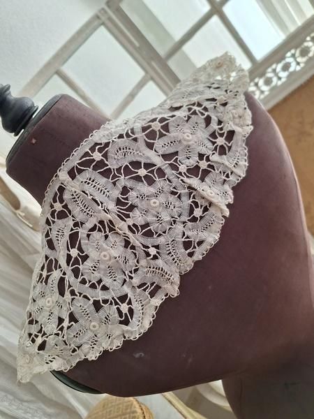 アンティークバッテンブルグレース付け襟 - ANTIQUE LEAVES