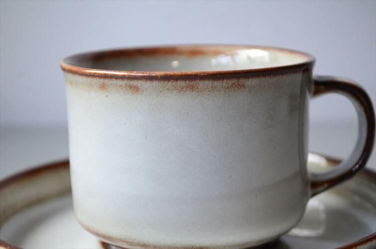 デンマーク製アンティークカップ＆ソーサー 重厚な雰囲気