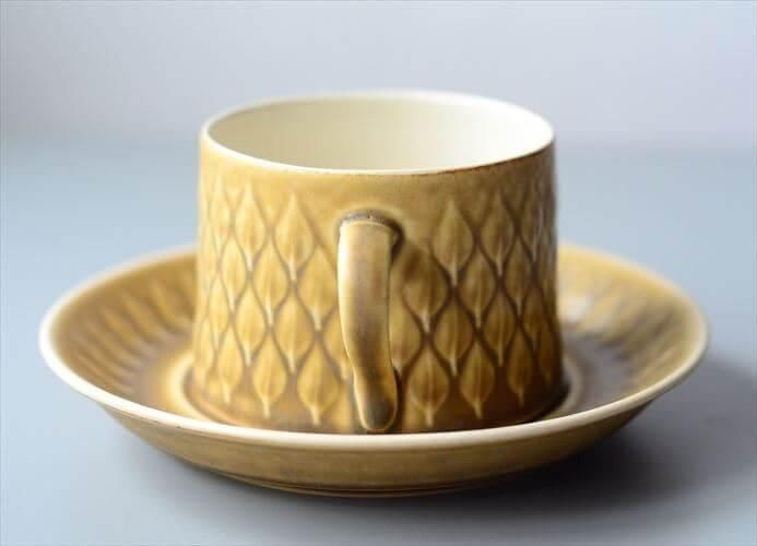 デンマーク製アンティークレリーフカップソーサー