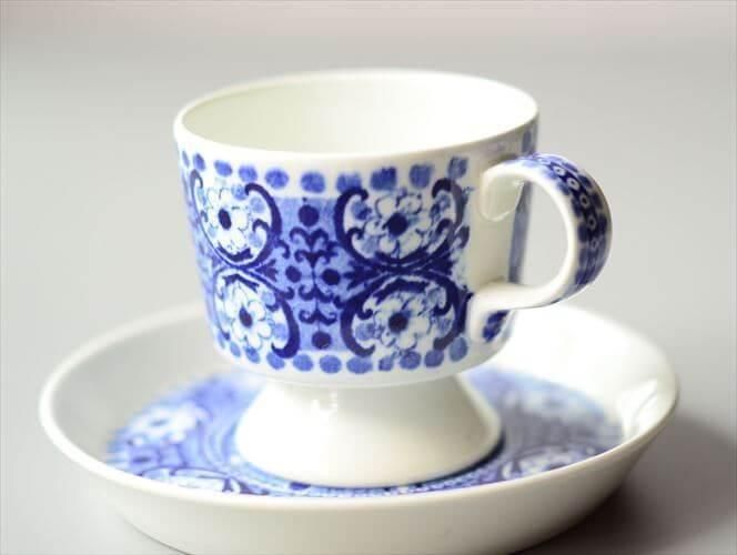 デミタスカップ＆ソーサー　オランダの風景　人物　刻印あり 陶磁器】デミタスカップ＆ソーサー オランダの風景 人物 刻印