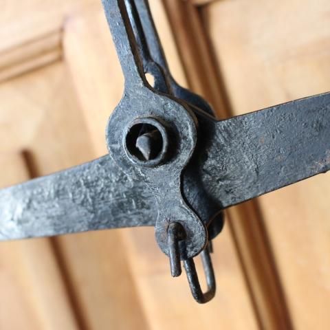 フランス製アンティークJAPYのシャビーな天秤