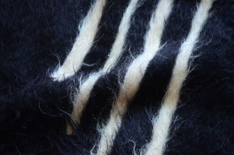 ヴィンテージトルコ製モヘアラグ 珍しいダークネイビー