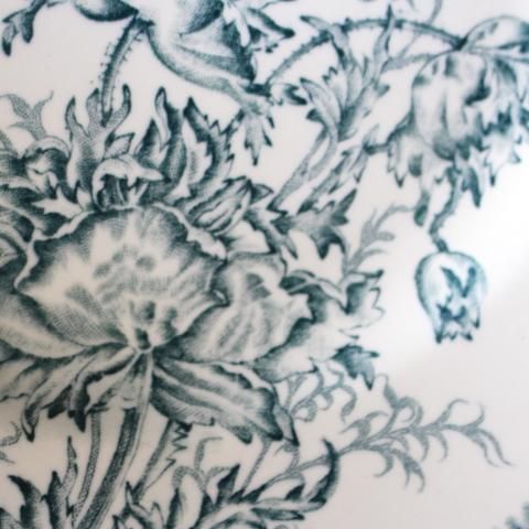 フランス製アンティーク・優雅なケシ模様プレート