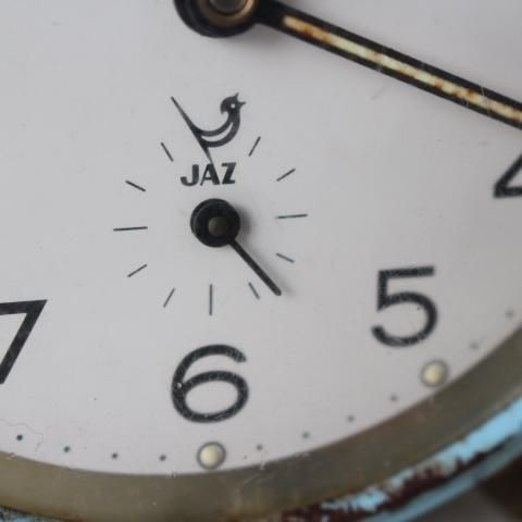 フランス製JAZヴィンテージ目覚ましの素朴な味わい
