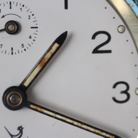 フランス製JAZヴィンテージ目覚ましの素朴な味わい