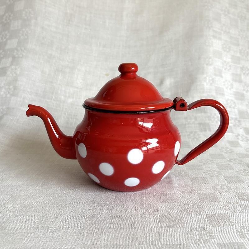 ユーゴスラビア製赤いホーロー小型ティーポット