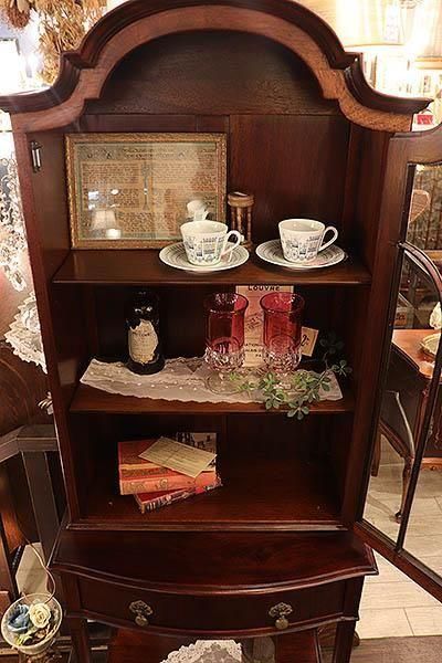 鍵付きシェラトン様式キャビネット｜英国製マホガニーのガラス収納家具