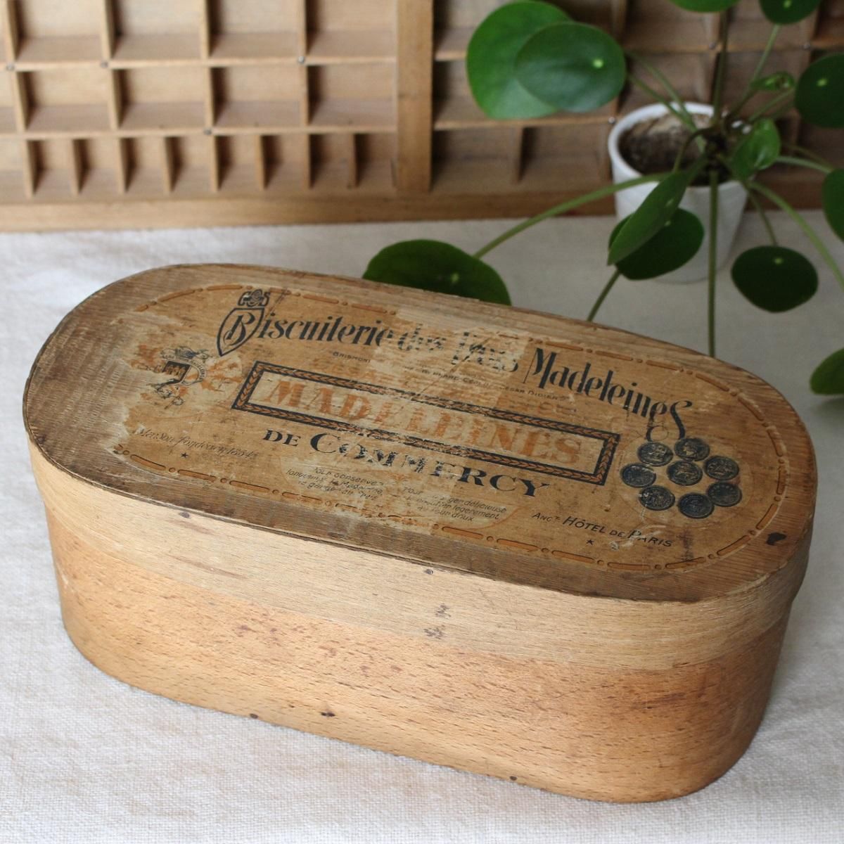 フランスアンティーク☆古いマドレーヌの木の箱 - ANTIQUE LEAVES
