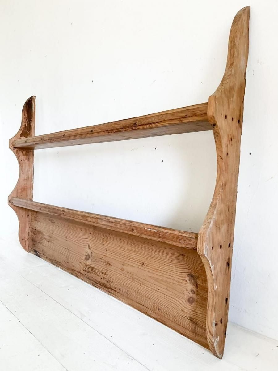 フランス製アンティークパインの壁付けシェルフ